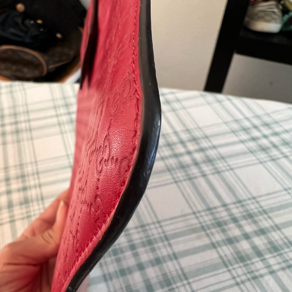 BEAUTIFUL RED GUCCI DOCUMENT OR LAPTOP CASE.MINOR DAMAGE 9" wide and 10" long - Picture 4 of 5